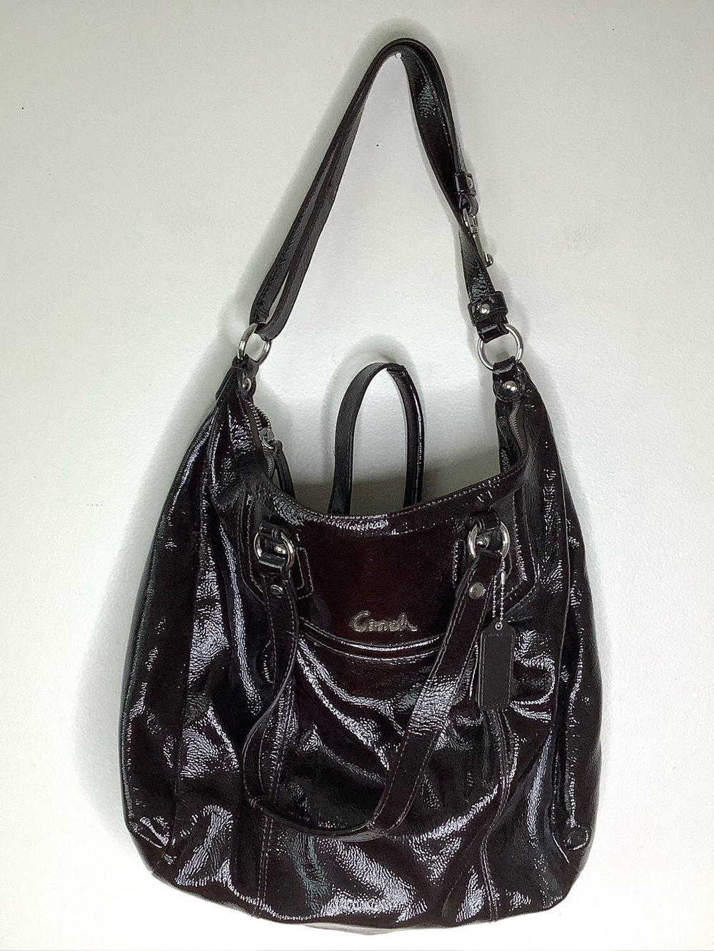 < Coach Ashley Hobo Bag Dark Mahogany Brown Patent Leather >